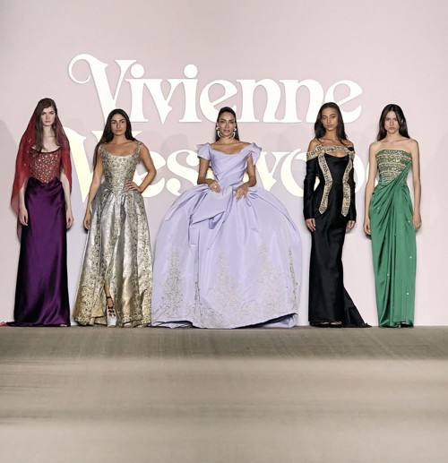 Vivienne Westwood تفتتح أسبوع الموضة في الرياض