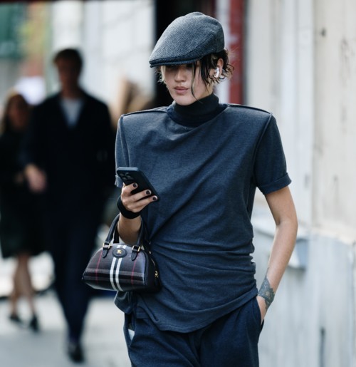 صيحة "Frugal Chic" تجتاح تيك توك.. فما هي وكيف تعتمدينها؟ صيحة "Frugal Chic" تجتاح تيك توك.. فما هي وكيف تعتمدينها؟