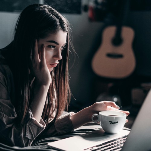 هل يضعف الذكاء الاصطناعي أداء الدماغ ويؤثر في وظائفه؟ هل يضعف الذكاء الاصطناعي أداء الدماغ ويؤثر في وظائفه؟