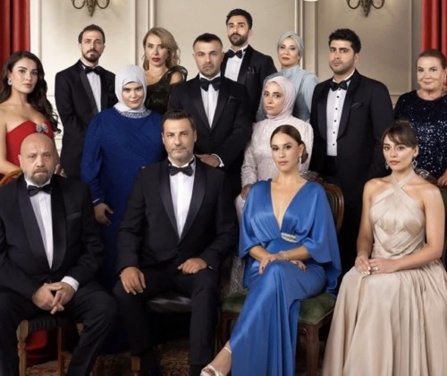 ممثّلة تركيّة تتعرّض للسرقة على يد حبيبها