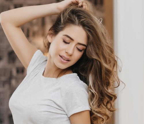 أخطاء عن تجفيف الشعر لم يخبرك أحد عنها