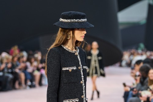 القبّعة أساس أناقتك الشتوية وإليكِ نصائح لاختيارها