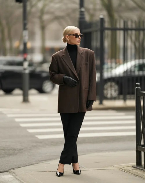 كيف تنسّقين البني والأسود بنجاح؟