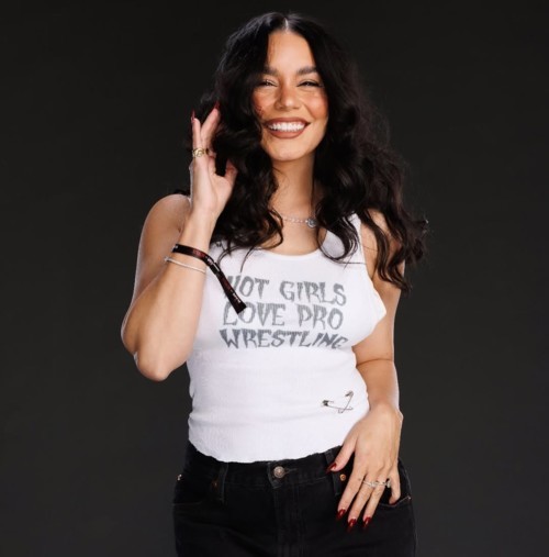 بطلة أشهر فيلم موسيقيّ في العالم تُرزَق بطفلها الثاني