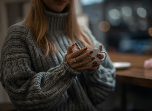 10 مشروبات ساخنة تعزّز مناعتك وتمنحك شعوراً بالدفء في الشتاء