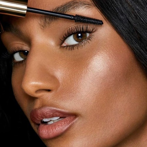 الماسكارا التي لا تستغني عنها محررات ELLE