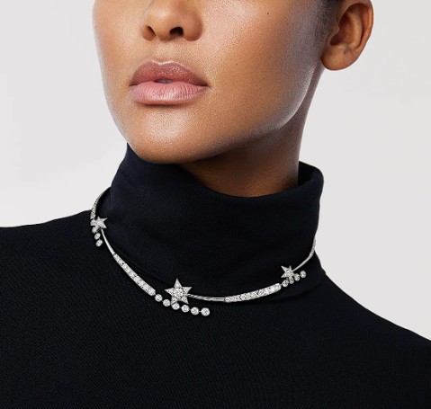 أجمل عقود ألماس لإطلالتك في احتفالات العام الجديد