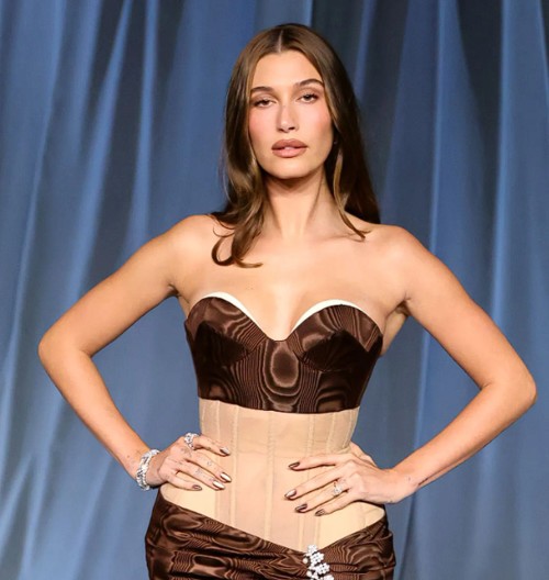 نقشة عروق الخشب.. صيحة جريئة مستوحاة من عالم الطبيعة