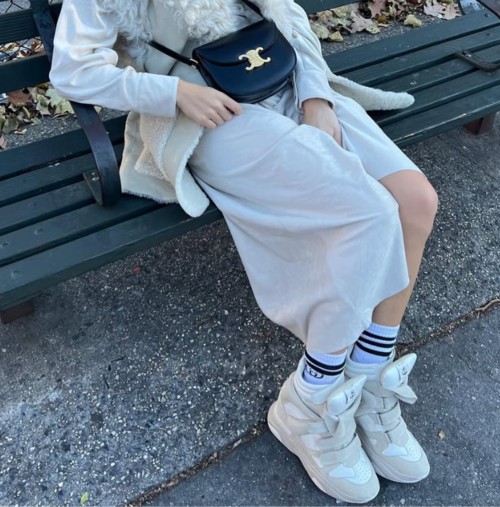 أحذية الـWedges تعود بقوّة هذا الشتاء!