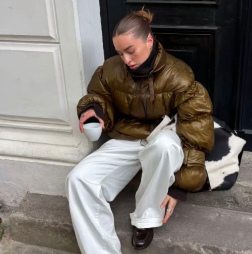 كيف ترتدين جاكيت الـPuffer بأسلوب أنيق وعصري؟