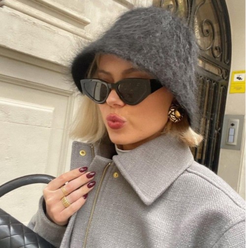 قبعات الباكيت المحبوكة: الإكسسوار الأكثر دفئًا وأناقة هذا الموسم