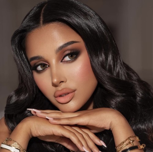 أفكار مكياج سموكي للسهرة العربية