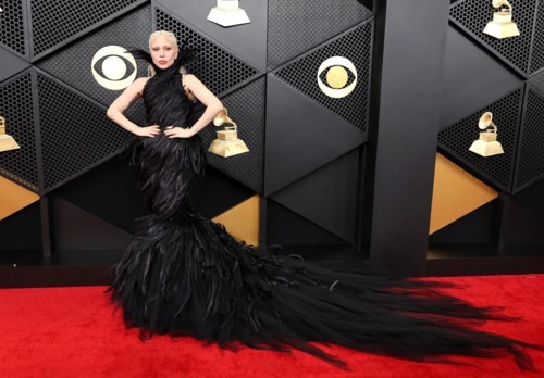 شاهدوا أبرز إطلالات النجمات في حفل Grammy Awards 2026