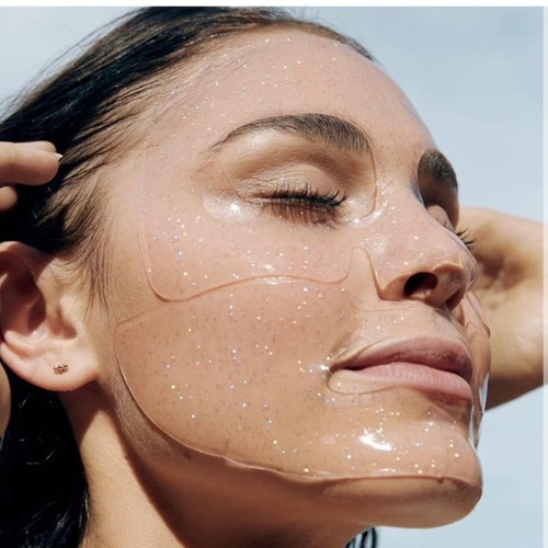 أقنعة الهيدروجيل سرّ الإشراقة السريعة في روتين العناية بالبشرة