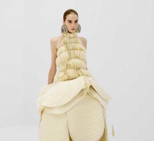 اتّحاد التكنولوجيا والحرفيّة اليدويّة في مجموعة Jean Paul Gaultier