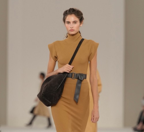 Max Mara تقدّم تصاميم أنيقة وراقية لربيع وصيف 2027