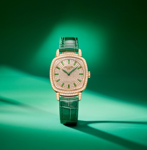 Patek Philippe تعيد تعريف الأناقة الأنثوية مع Gondolo Ladies First