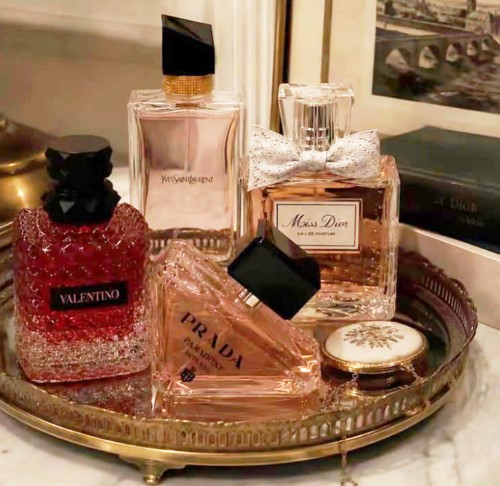 ما الذي يجعل عطركِ لا يُقاوم؟