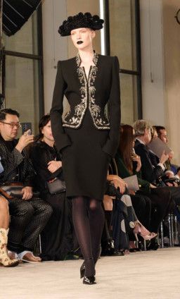  Schiaparelli باريس خريف/شتاء2025