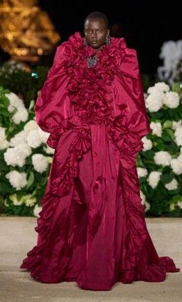  Saint Laurent باريس ربيع/صيف2026