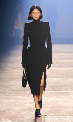  Mugler باريس ربيع/صيف2026