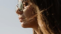 هل رقم الـSPF الأعلى يعني كريم وقاية أفضل؟
