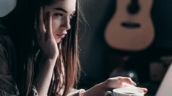 هل يضعف الذكاء الاصطناعي أداء الدماغ ويؤثر في وظائفه؟