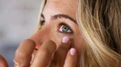 تعرّفي على فوائد زبدة الشيا في التخلّص من الهالات السوداء