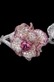 إكتشفي مجوهرات Dior Rose المستلهمة من الوردة