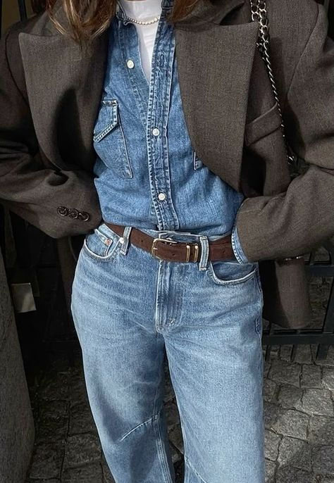 الدنيم المونوكروم لا يغيب عن الساحة حتى في الشتاء!