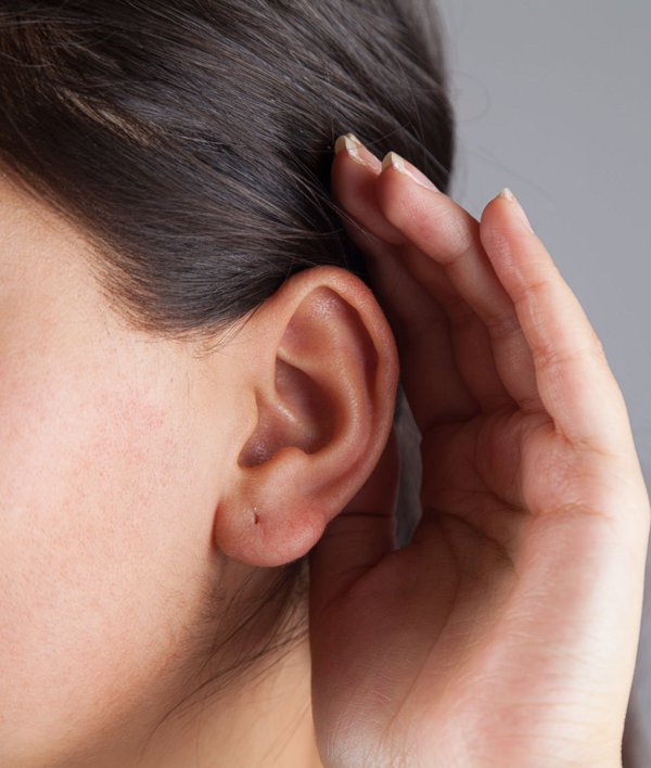 تراكم شمع الأذن وانسداده مشكلة شائعة قد تؤثر على السمع