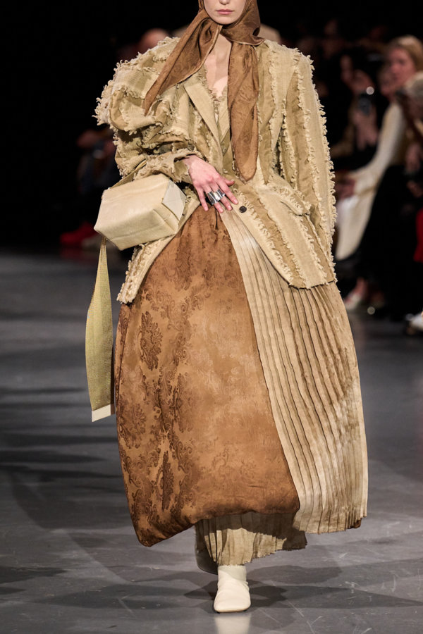 Duvet Dressing صيحة الشتاء المستوحاة من دفء اللحاف!