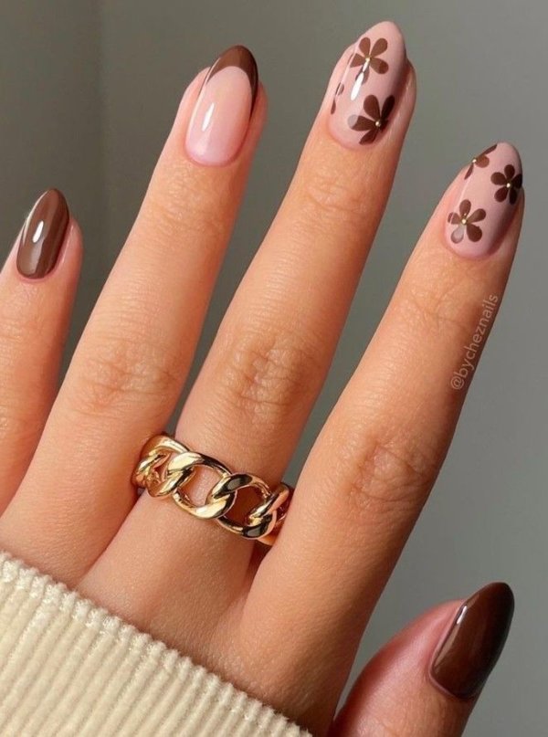 أزهار الـDaisy تزين أظافرك هذا الخريف