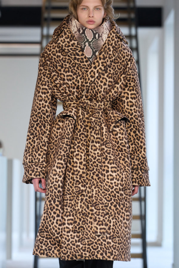 7 معاطف في شتاء 2025 تناسب جميع الأذواق والميزانيات