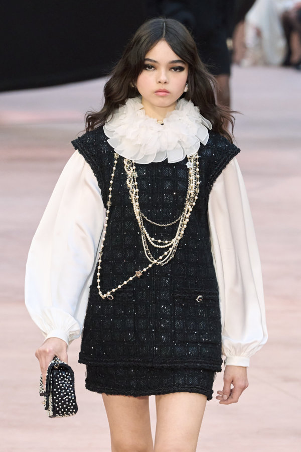 أفكار ملفتة لتنسيق الـ Vest هذا الشتاء