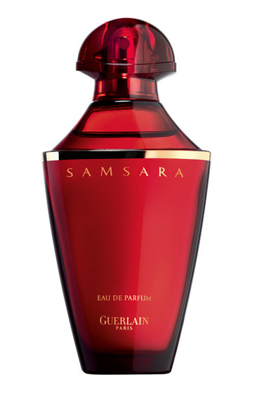 عطور أيقونية من الثمانينات والتسعينات، ما زالت تفوح برائحة الفخامة!