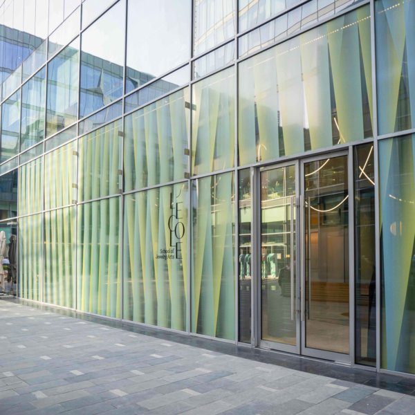 للمرة الأولى في الشرق الأوسط معرض قصائد الطيور 