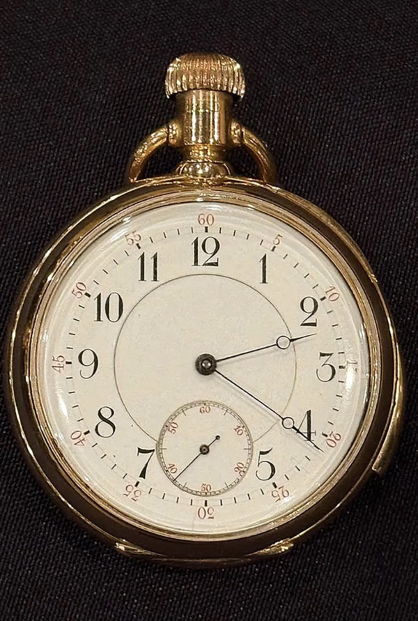 قطعة نادرة من تايتانيك تباع بأكثر من مليوني دولار