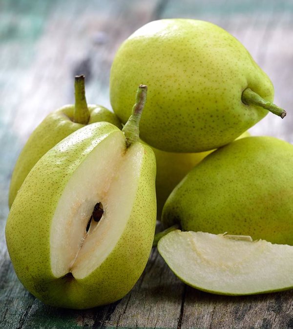 أهم 10 فوائد لفاكهة الكمثرى Ellearabia