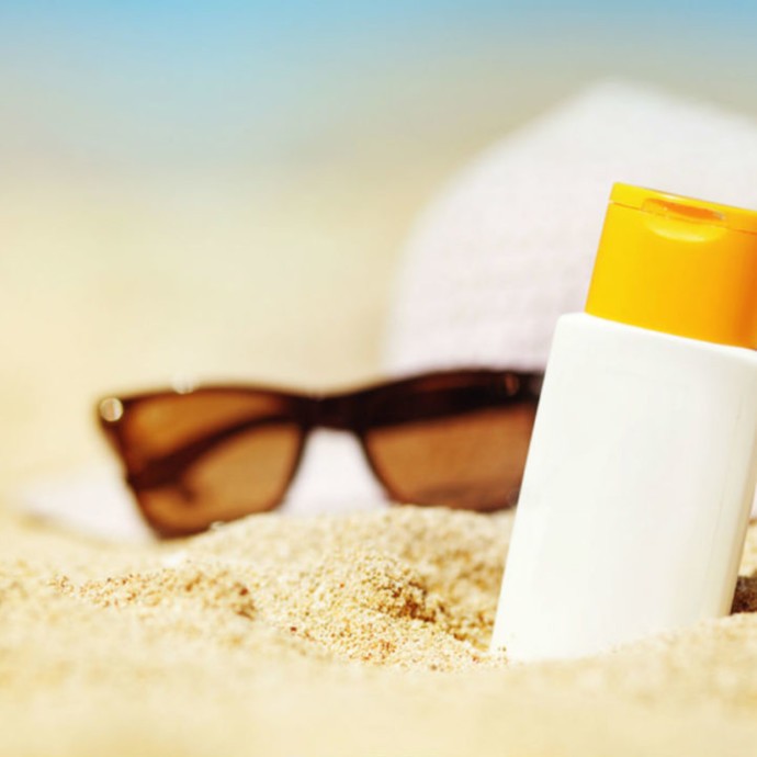 كيفية حماية بشرتك من شمس الصيف القاسية؟