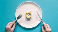 نظام الصيام المتقطّع يعود إلى الواجهة مع نتائج أبحاث جديدة
