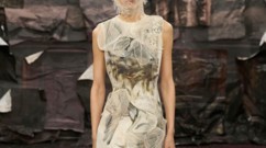 غلين مارتينز يثبت براعته مع أوّل مجموعة له لـ Maison Margiela