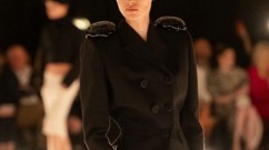 مجموعة أزياء Schiaparelli تعكس روائع فنيّة عريقة