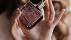 تعرّفي على تركيبات العطور التي تبقى لفترة أطول على البشرة
