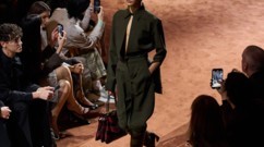 ارتدي هذه الألوان وكوني سبّاقة في مواكبة الموضة هذا الشتاء!