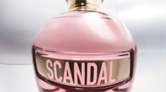 زين، تارا وأميني تخبرك عن حملة عطر Scandal