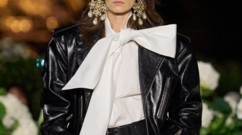 5 إكسسوارات غير متوقّعة ستُحدث فرقاً في موضة عام 2026!