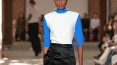 Calvin Klein واعادة الموضة إلى جوهرها